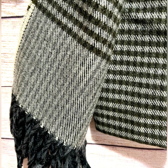 Nordbron, Men’s Scarf - Picture 2 of 6